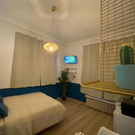 Capstay Roubaix Lille Private Shower & Netflix Exterior photo