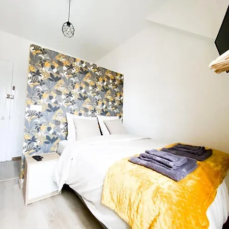 Capstay Roubaix Lille Private Shower & Netflix Exterior photo