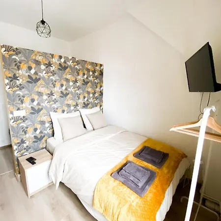 Capstay Roubaix Lille Private Shower & Netflix Exterior photo