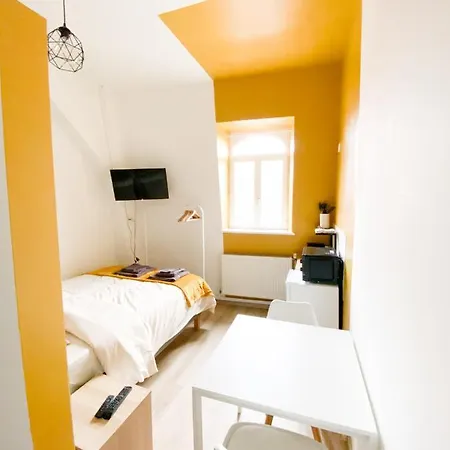 Capstay Roubaix Lille Private Shower & Netflix Exterior photo