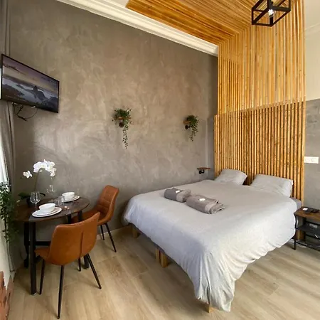 Capstay Roubaix Lille Private Shower & Netflix Exterior photo