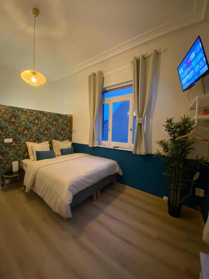 Capstay Lille Private Shower & Netflix