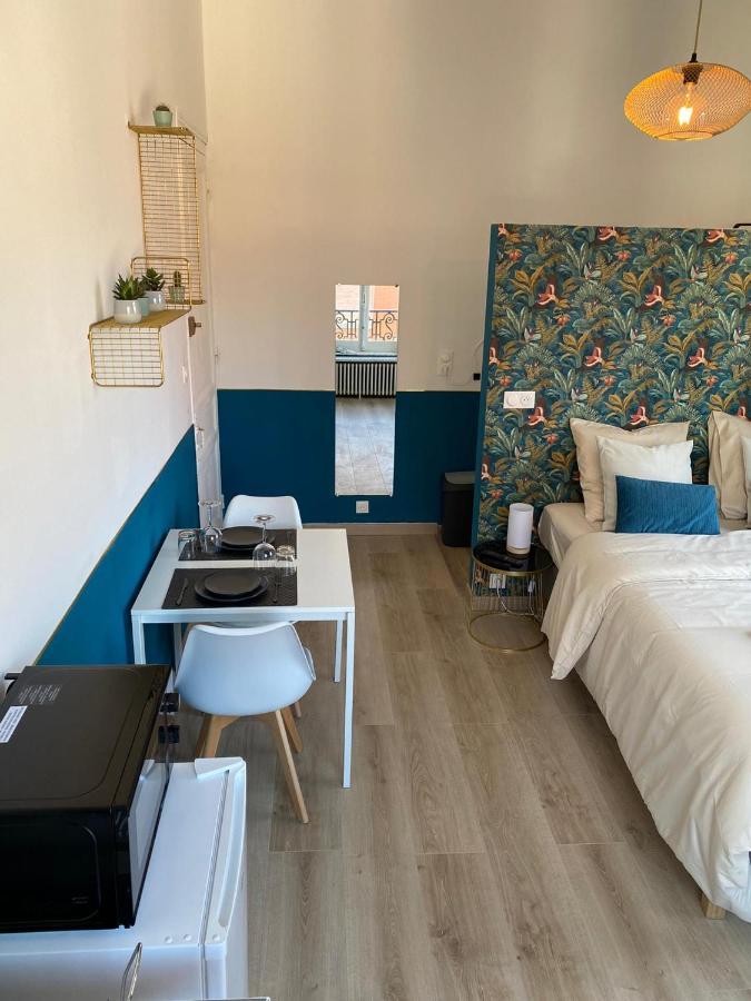 Capstay Lille Private Shower & Netflix Roubaix