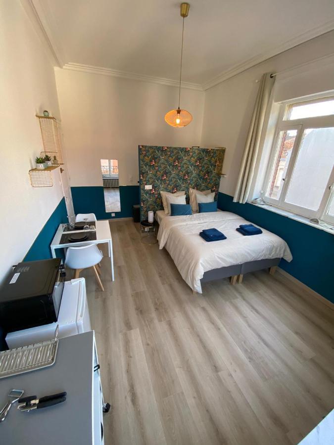 Capstay Lille Private Shower & Netflix Apartment